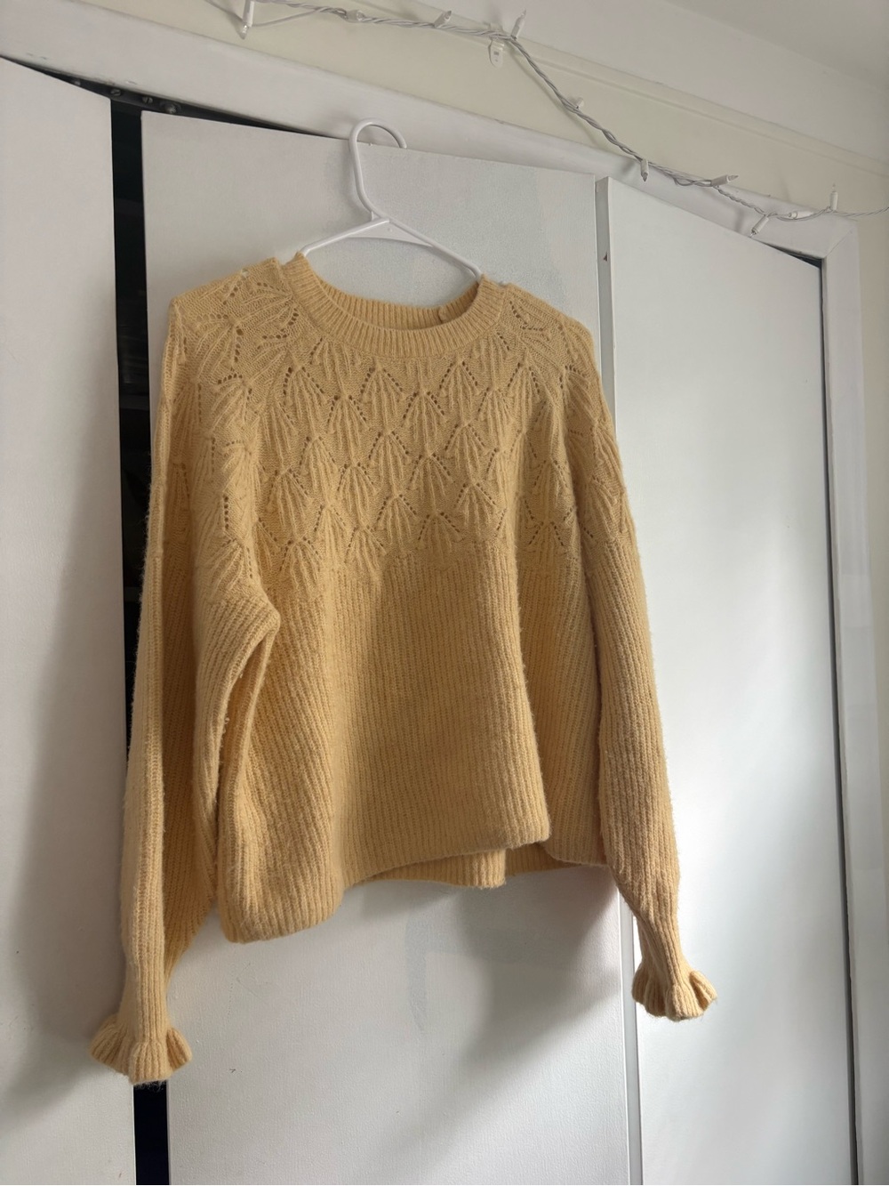 Old Navy Textured Crewneck Sweater in Pale Yellow